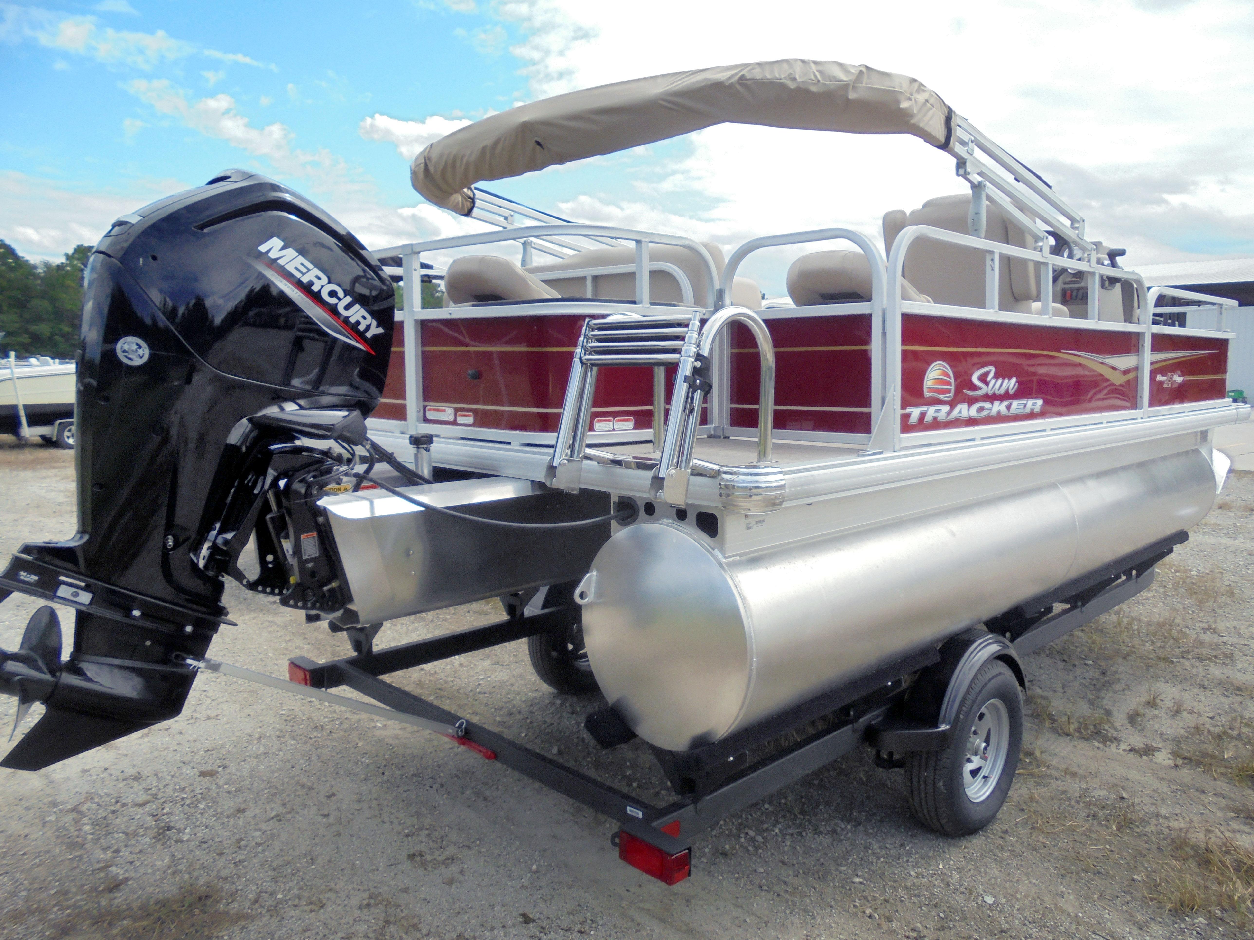 New 2024 Sun Tracker Bass Buggy 18 DLX, 29461 Moncks Corner - Boat