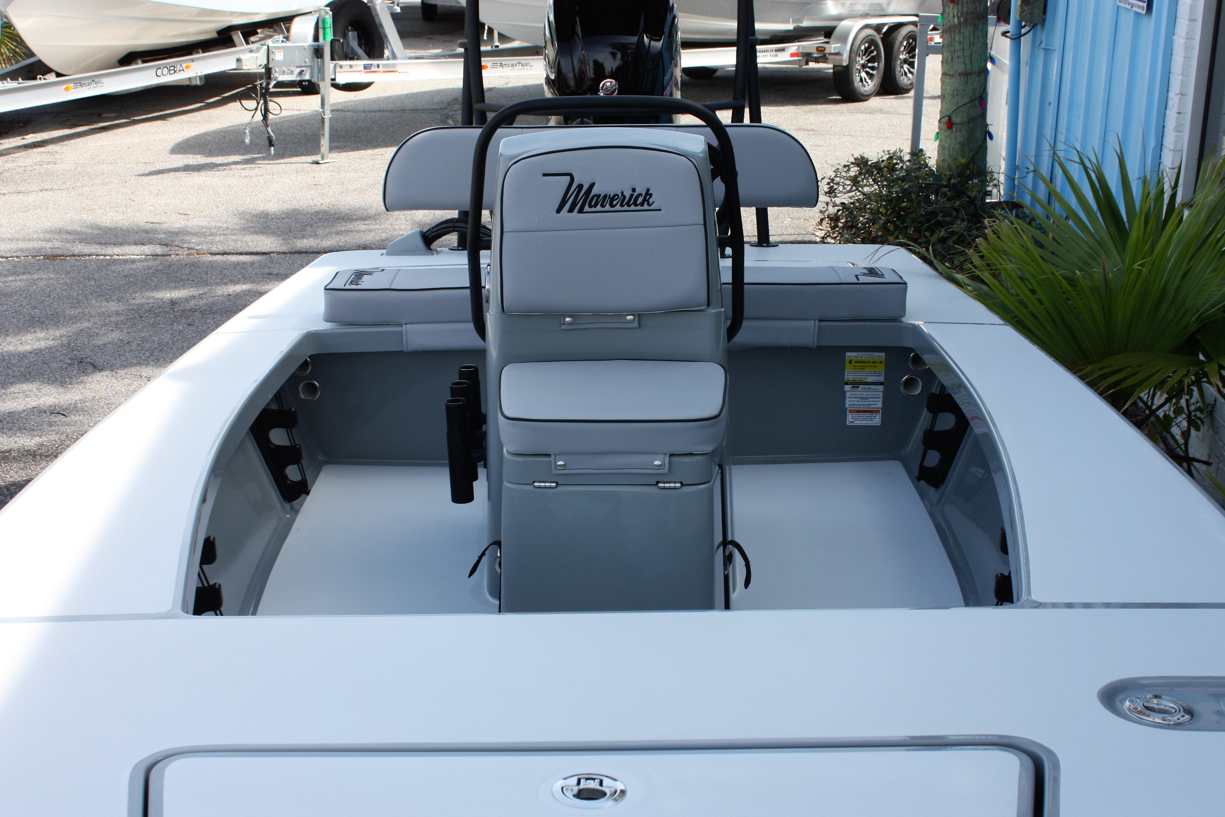 2023 Maverick 18 HPX-V