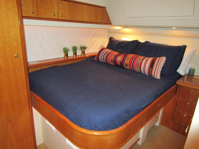 Guest Cabin Looking Aft