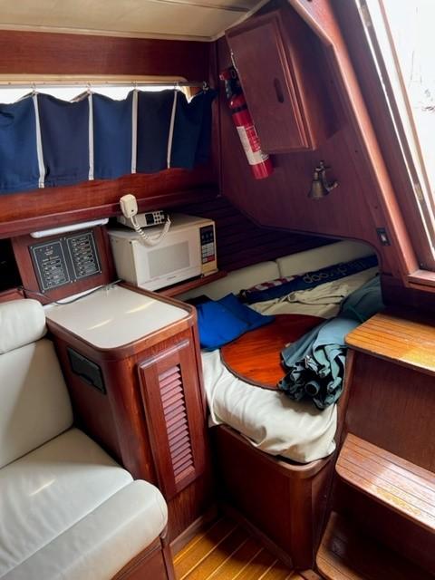 Aft Berth, Electrical Panel, Microwave