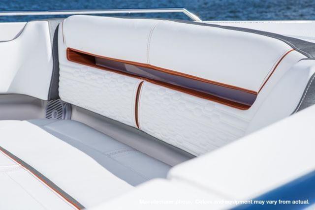 2024 Tiara Yachts 38 Luxury Sport