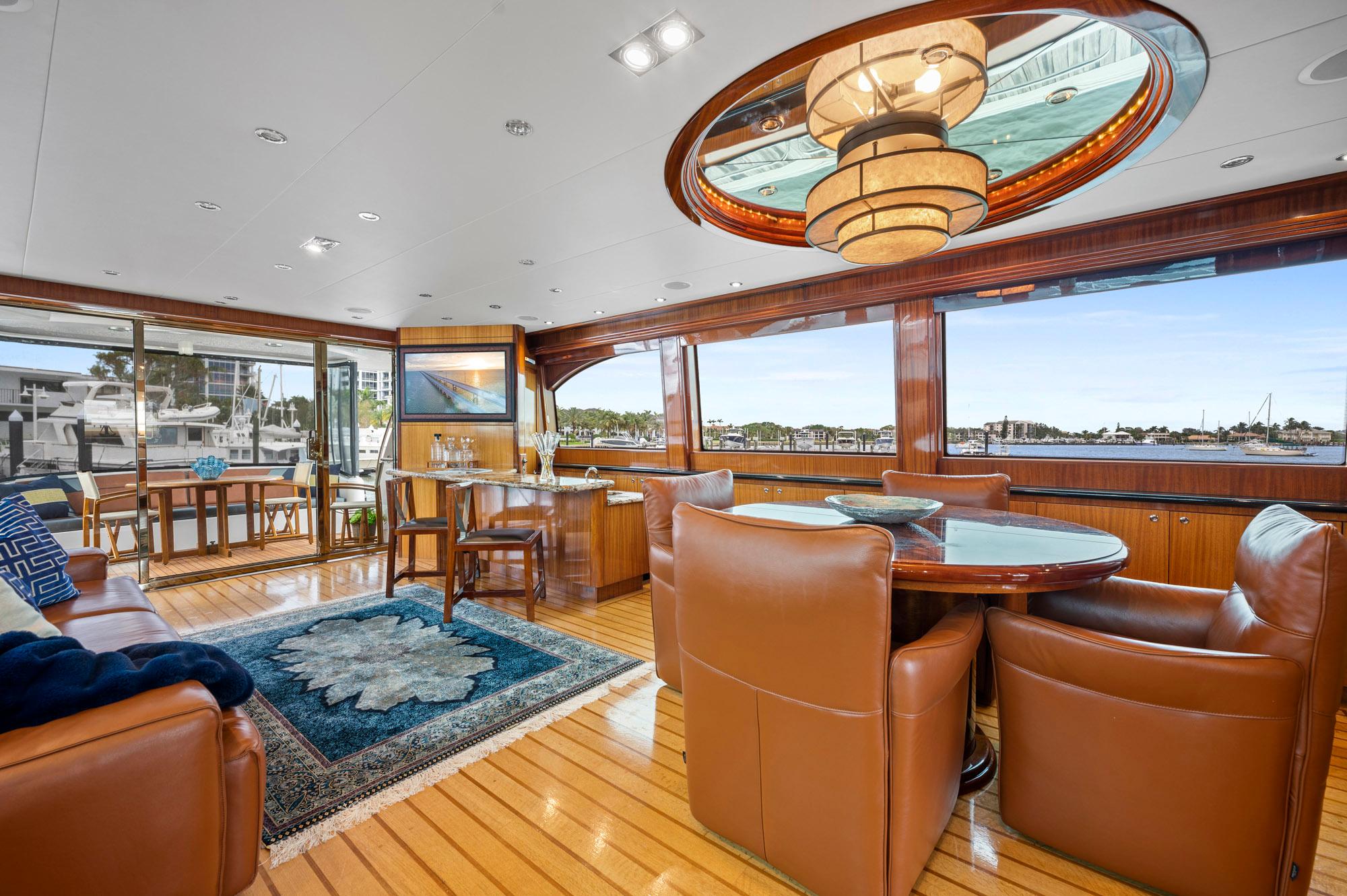 hatteras 72 motor yacht review