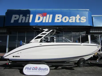 2024 Yamaha Boats 252 SE