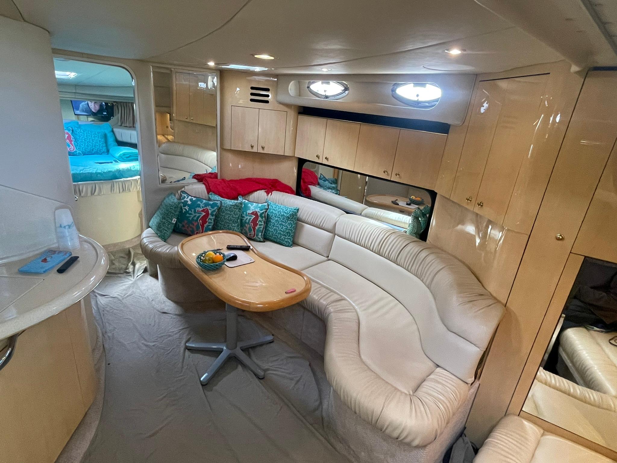 CRESENT SHAPED DINETTE TO STARBOARD
