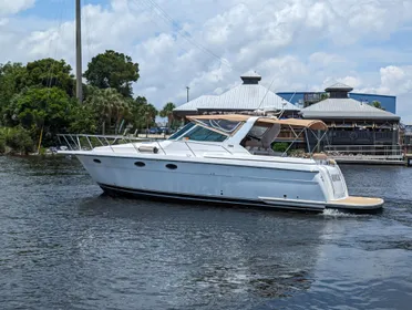 2000 Tiara Yachts 3500 Express