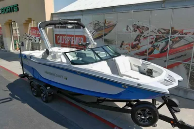 2023 MasterCraft XT24