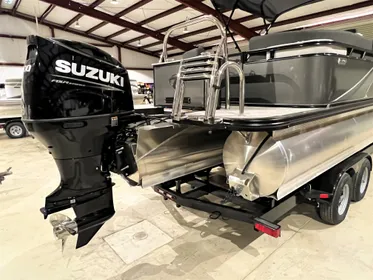 2023 Tahoe Pontoon LTZ Quad Lounger