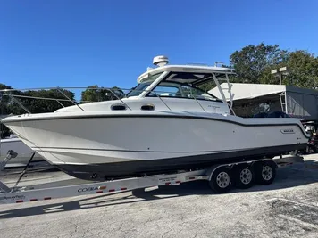 2014 Boston Whaler 315 Conquest