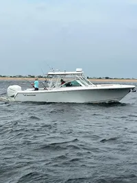 2016 Sailfish 325 DC