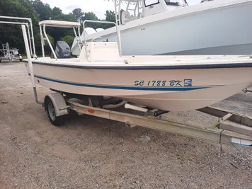 2001 Sea Pro 17 Bay Series