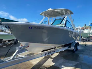 2020 Cobia 240 DC