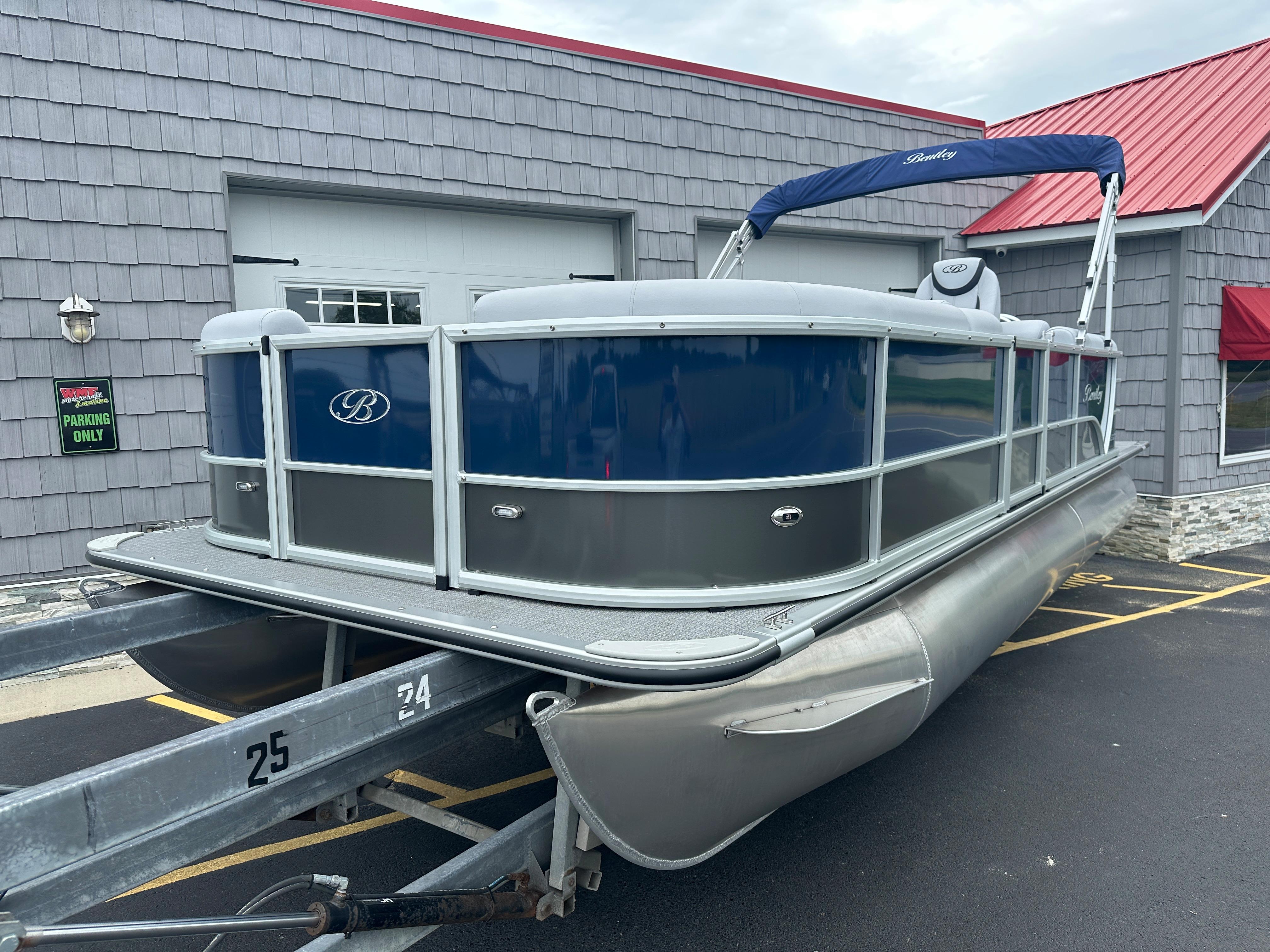 2024 Bentley Pontoons 220 navigator