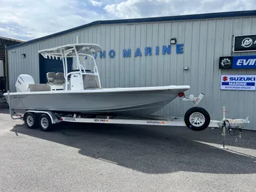 2024 Sea Pro 250 Bay