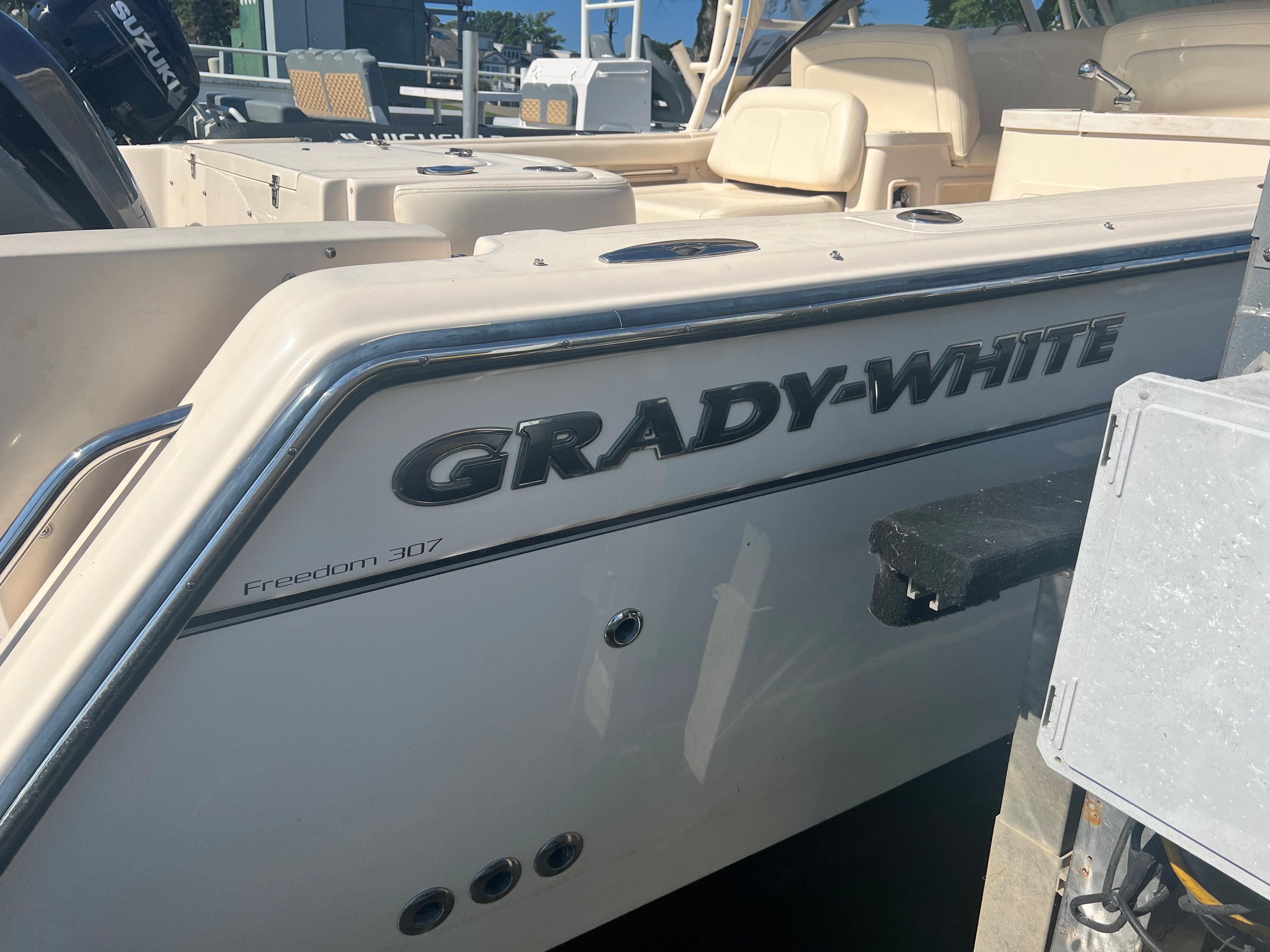 2020 Grady-White Freedom 307