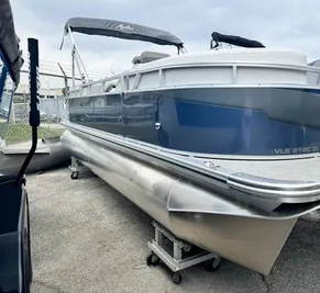 2024 Avalon VLS 21 QUAD LOUNGE