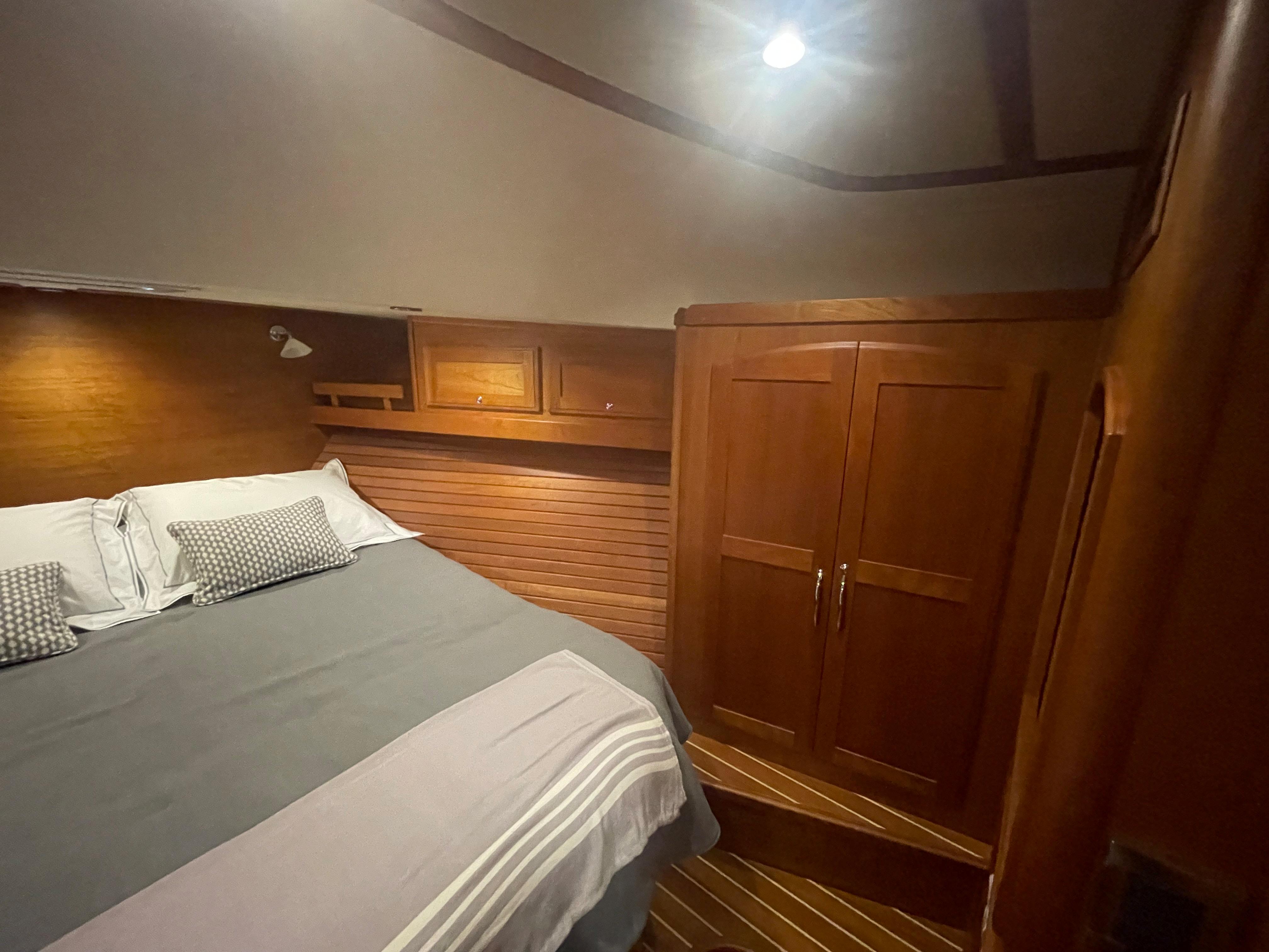 Bow VIP Stateroom, Starboard