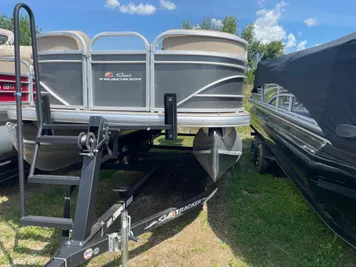 2021 Sun Tracker Party Barge 20 DLX