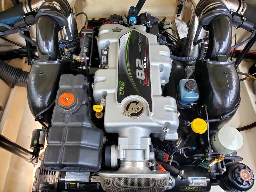Mercruiser 8.2L MPI engine