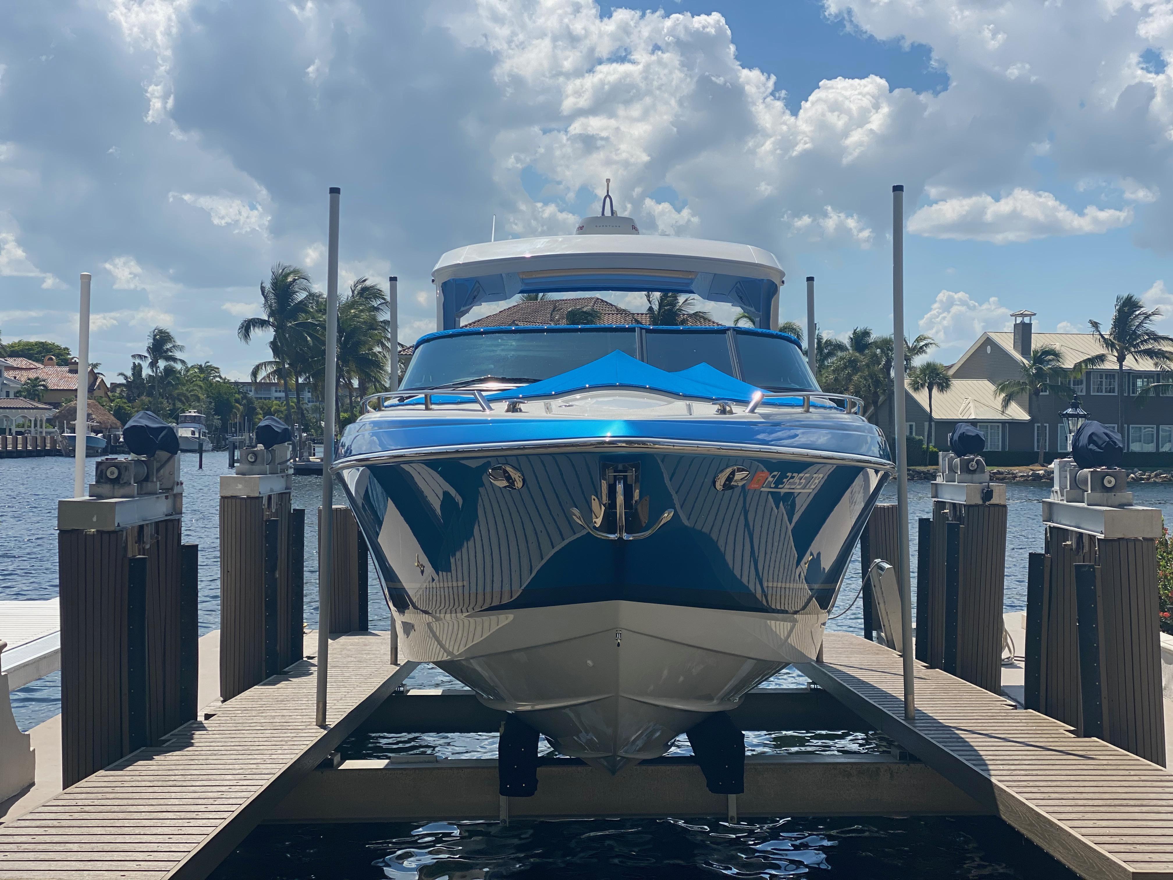 Used 2022 Formula 350 Crossover Bowrider, 33308 Fort Lauderdale - Boat ...
