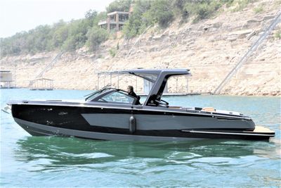 2022 Aviara AV32