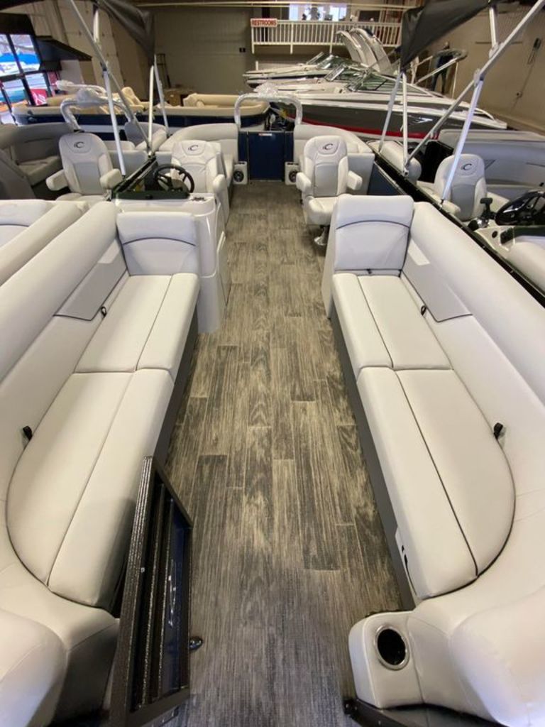 New 2022 Crest Classic 240 SLC CPT, 60020 Fox Lake - Boat Trader