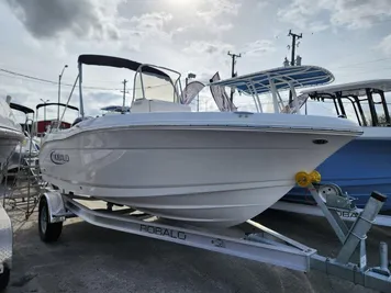 2024 Robalo R180