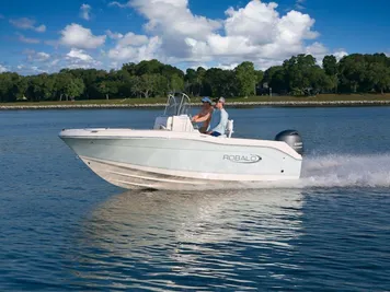 2024 Robalo R180