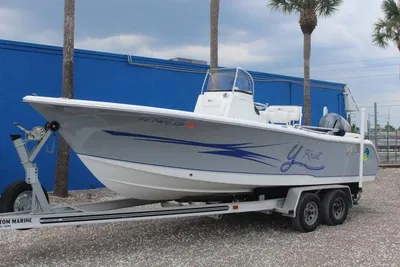 2019 Sea Hunt Triton 225