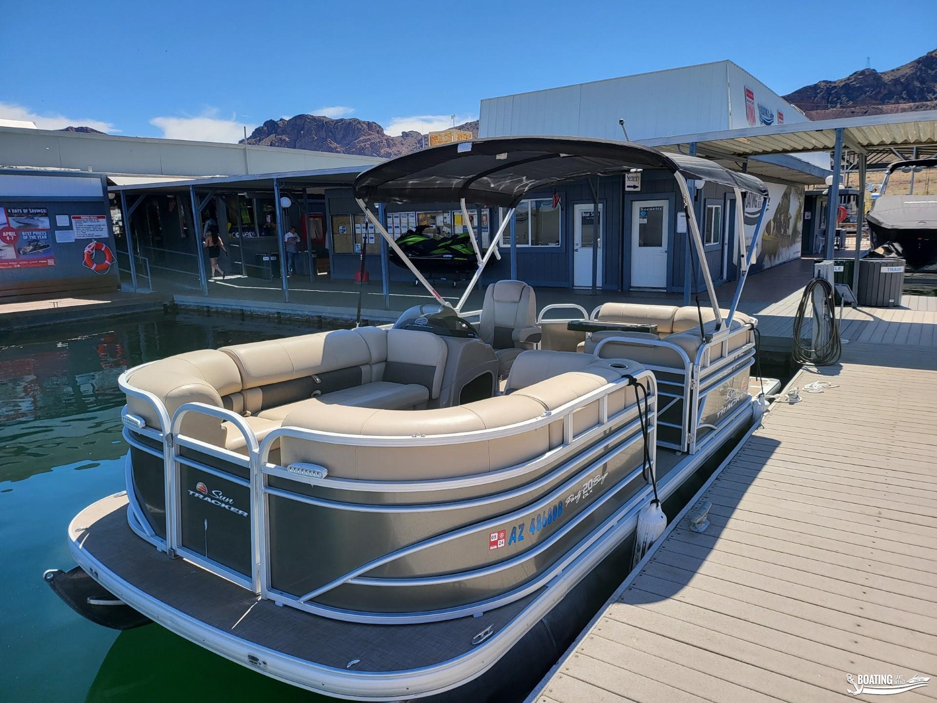2022 Tracker 22 PARTY BARGE DLX