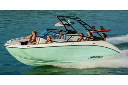 2024 Yamaha Boats AR250