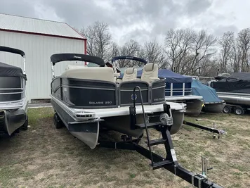 2016 Premier 250 RF 300HP BUNK TRAILER