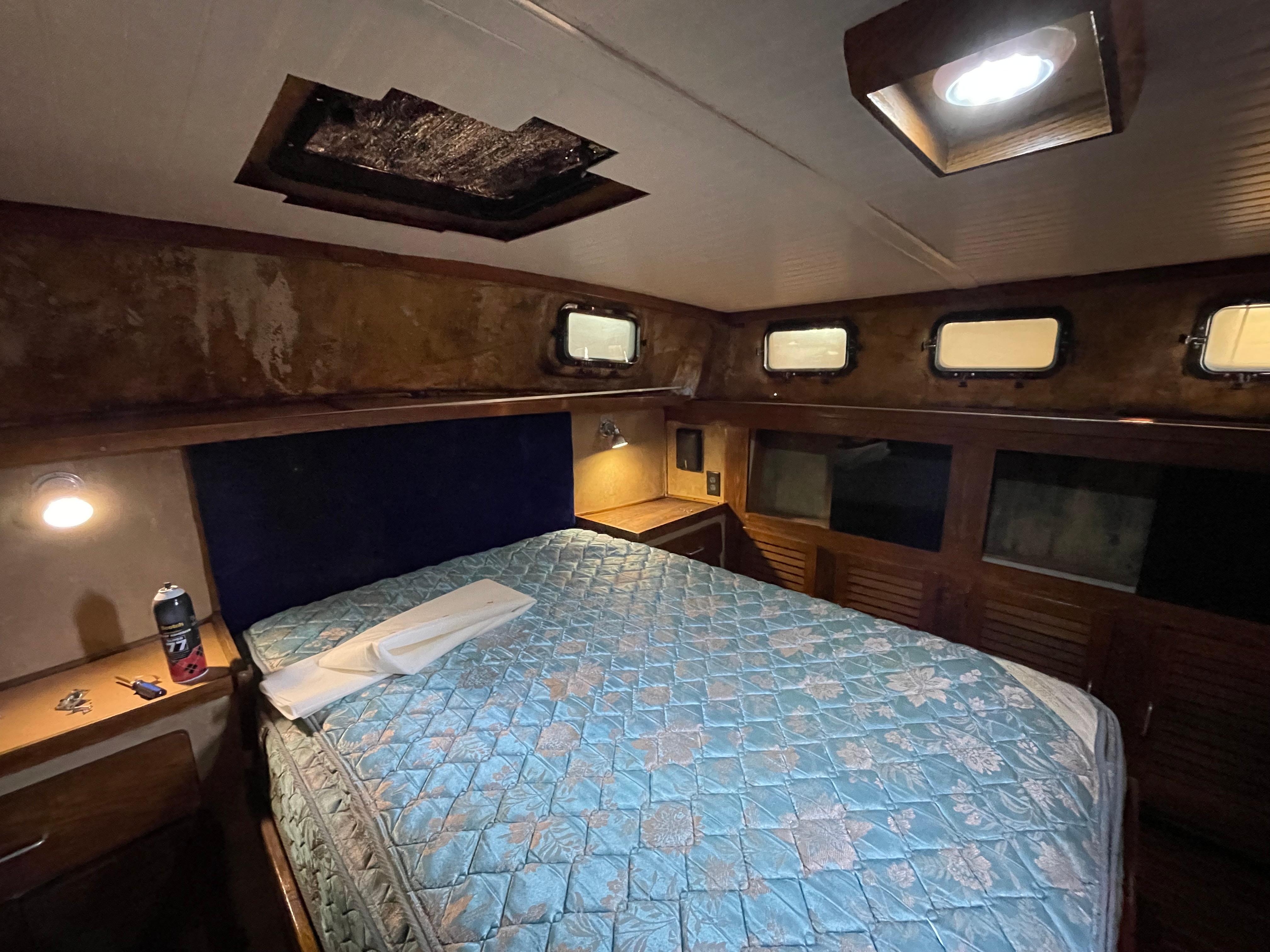 1984 Mainship 40 Double Cabin