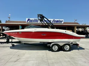 2018 Sea Ray SPX 210 w/ 4.5L Mercury