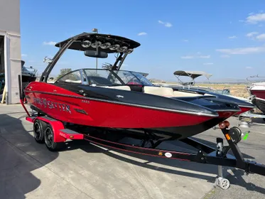 2012 Malibu Wakesetter 22 MXZ