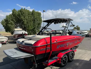 2012 Malibu Wakesetter 22 MXZ