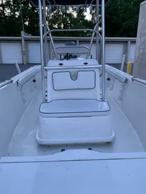 2004 Polar 1900 Center Console