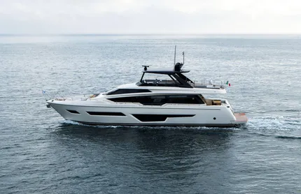 2025 Ferretti Yachts 780