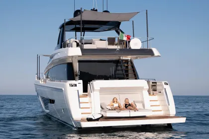 2025 Ferretti Yachts 780