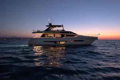 2025 Ferretti Yachts 780