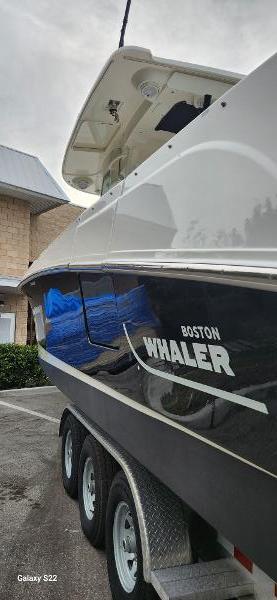2017 Boston Whaler 370 Outrage