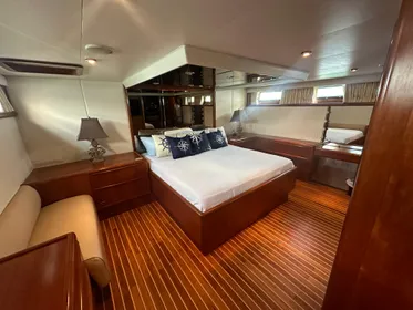 1992 Viking 65 Motor Yacht