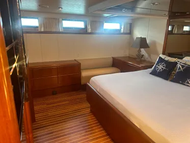 1992 Viking 65 Motor Yacht