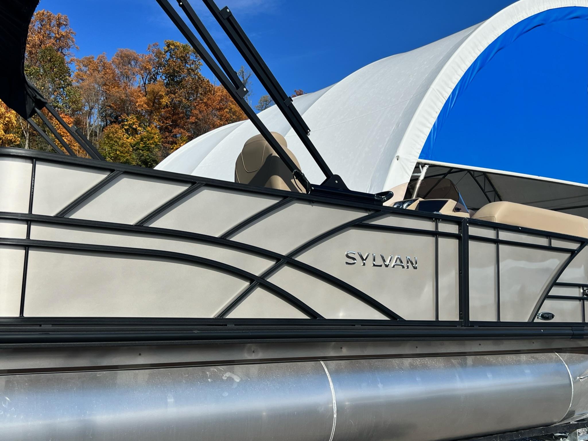 2024 Sylvan 8520 Cruise - In Stock