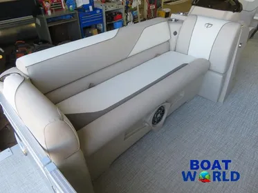 2024 Tahoe Sport 2180 Cruise Pontoon & Honda 4-Stroke EFI