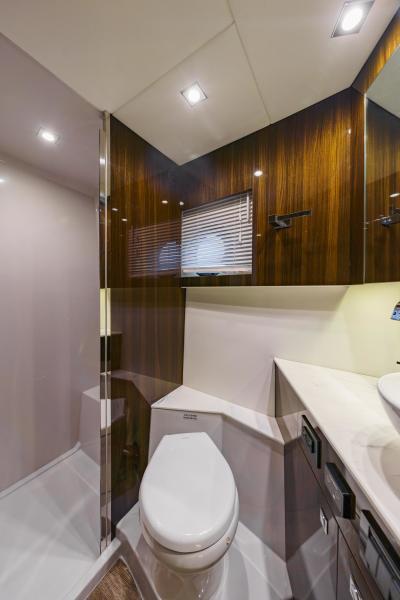 Guest Head/Shower Stall-Sistership