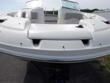 2003 Sea Ray 200 Sundeck