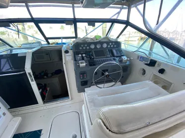 1995 Tiara Yachts 36 Express