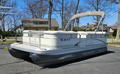 Pontoon boats for sale in Commerce Township - Boat Trader