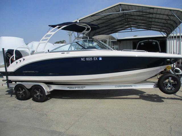 2022 Chaparral 23 SSi OB Almost new Loaded 250 VMAX Dry Stored