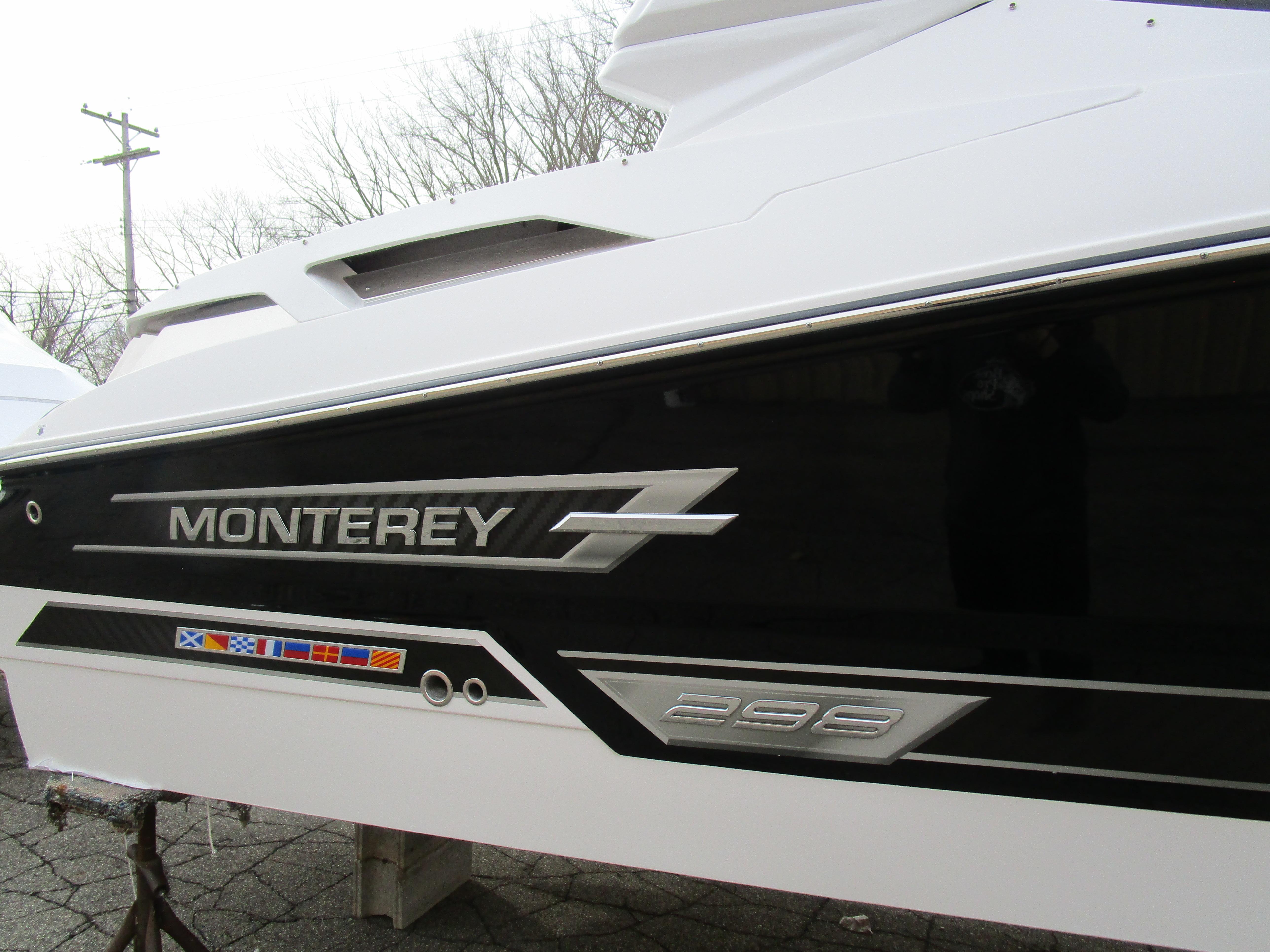 2023 Monterey 298 Ss